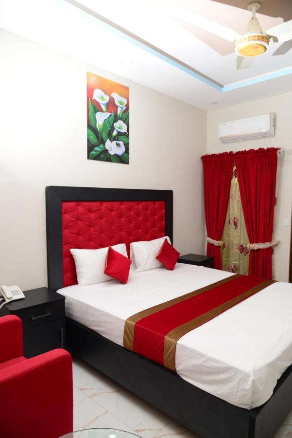 Hotel Deluxe Lahor Dış mekan fotoğraf
