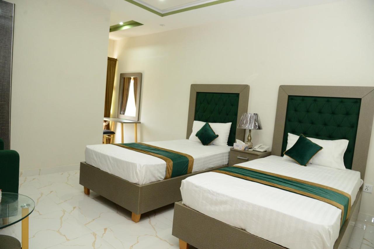 Hotel Deluxe Lahor Dış mekan fotoğraf