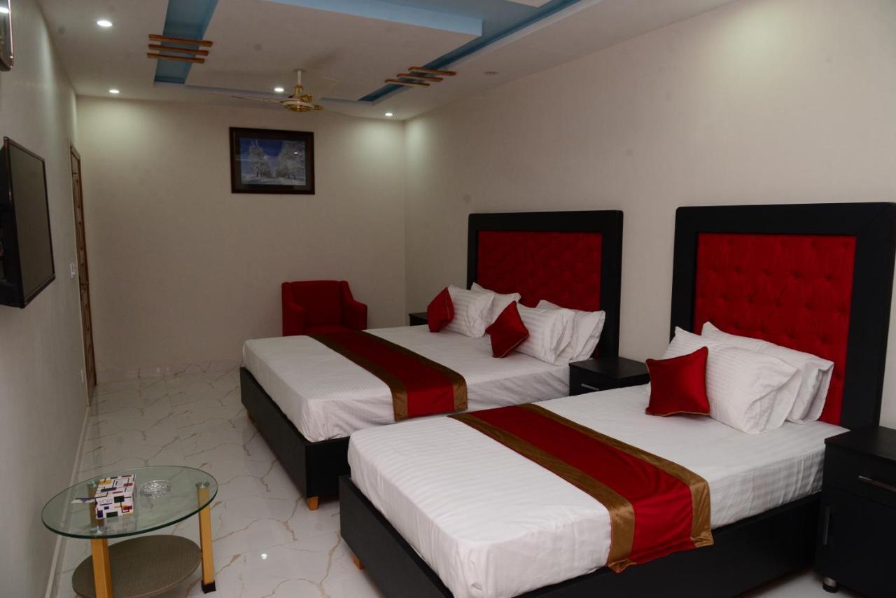 Hotel Deluxe Lahor Dış mekan fotoğraf
