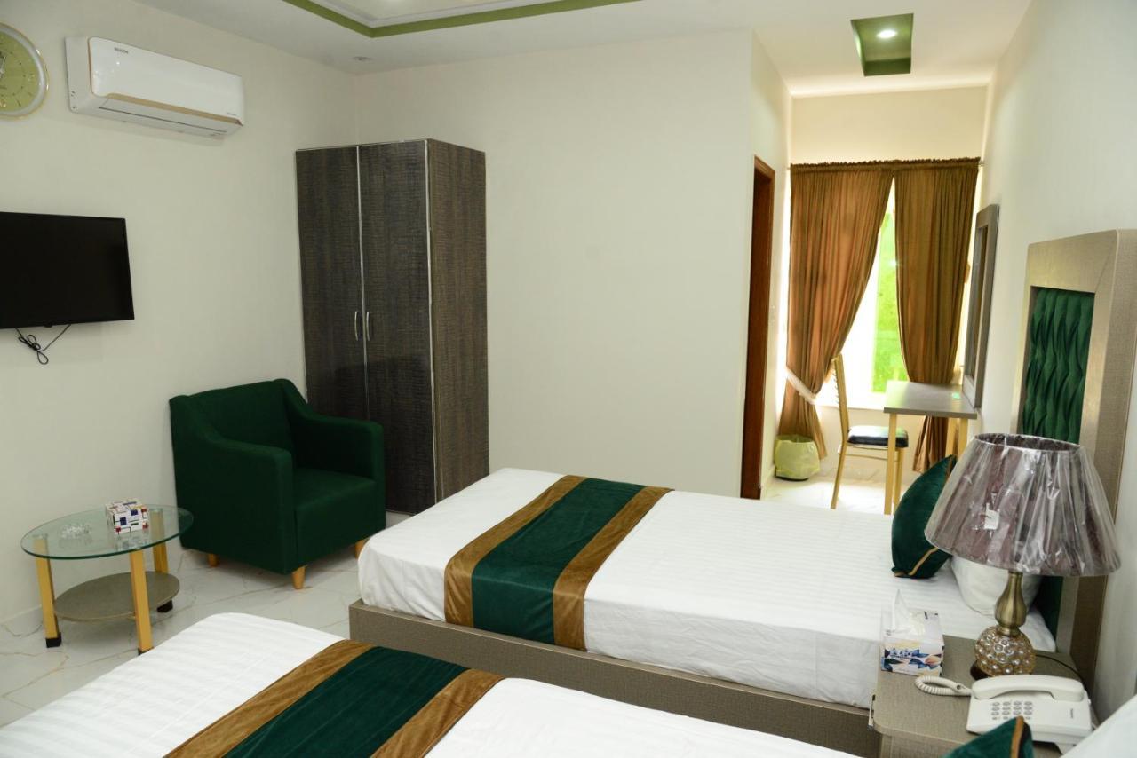 Hotel Deluxe Lahor Dış mekan fotoğraf