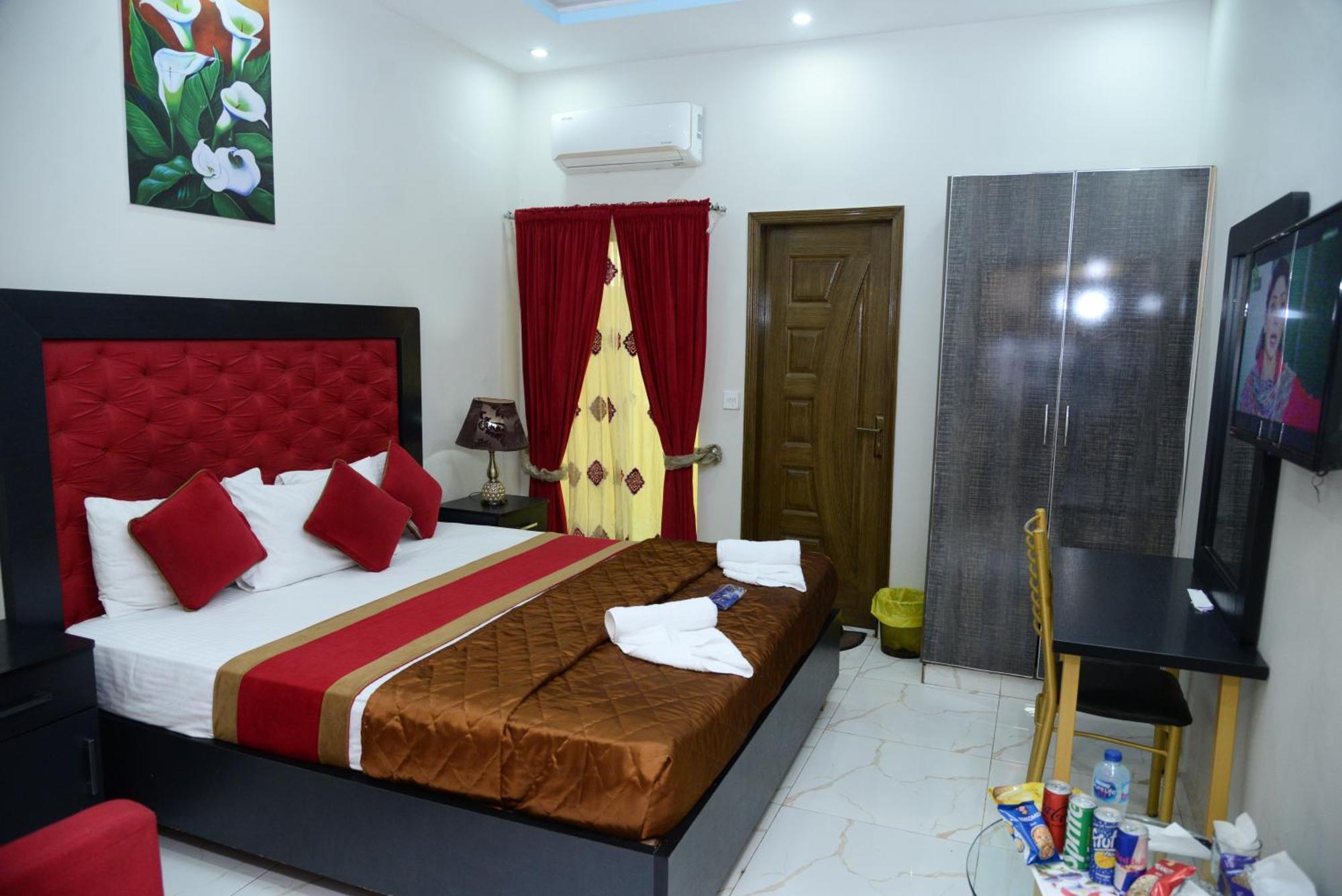 Hotel Deluxe Lahor Dış mekan fotoğraf