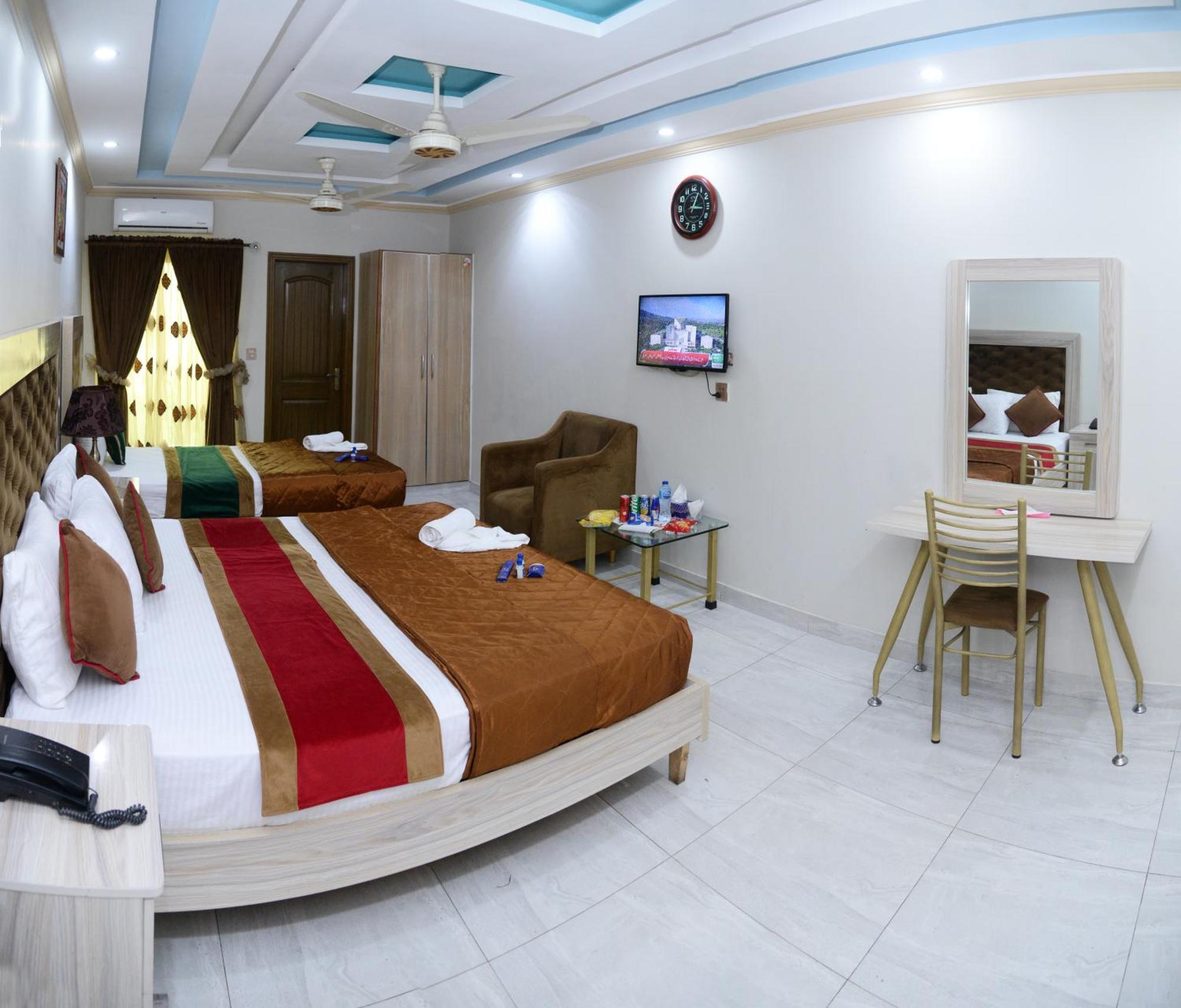 Hotel Deluxe Lahor Dış mekan fotoğraf